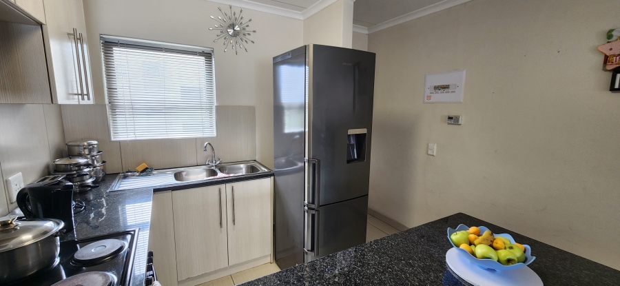 To Let 2 Bedroom Property for Rent in Parklands East Western Cape